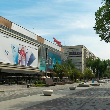 Nadezhda Apartments On Zhibek Zholy Avenue 33 알마티 외부 사진