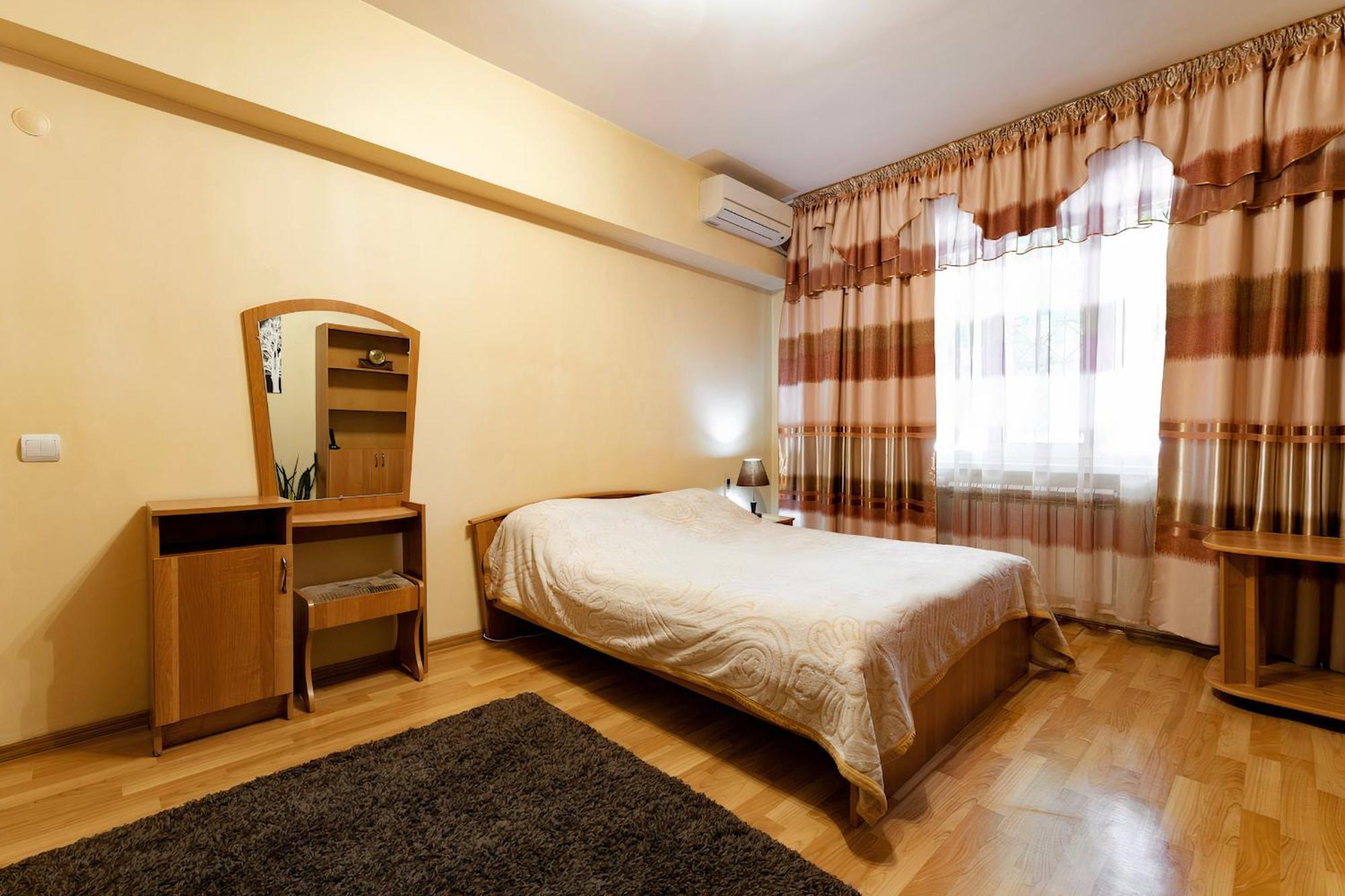 Nadezhda Apartments On Zhibek Zholy Avenue 33 알마티 외부 사진