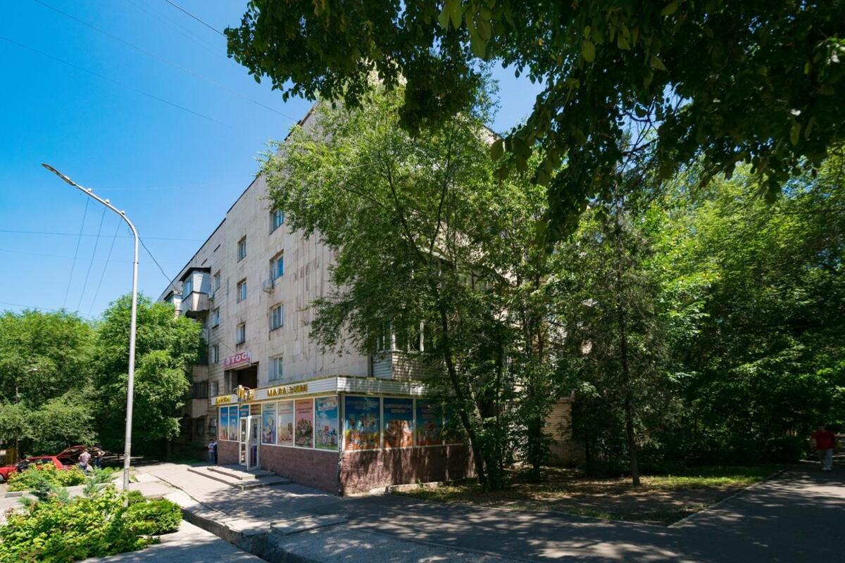 Nadezhda Apartments On Zhibek Zholy Avenue 33 알마티 외부 사진